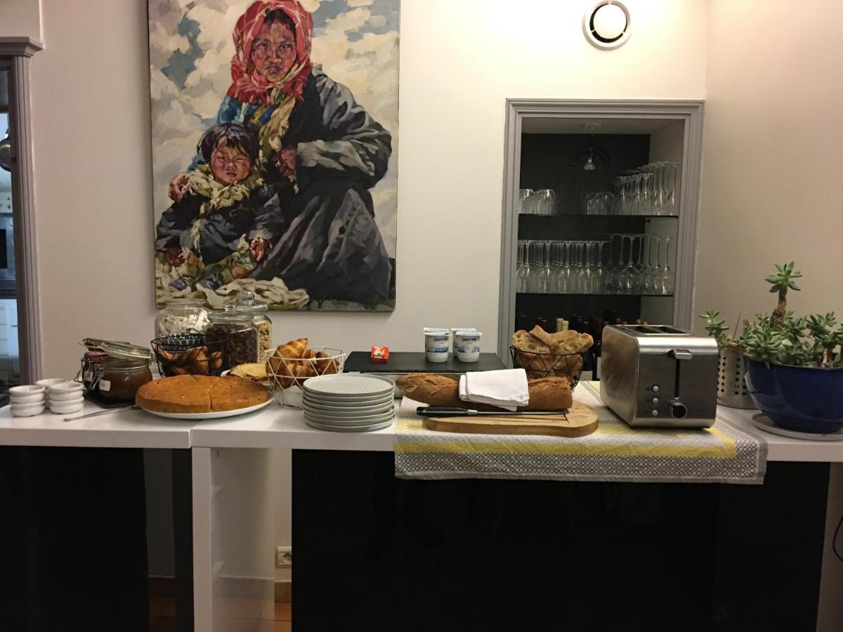 A La Maison Hotel Restaurant Lacaune Εξωτερικό φωτογραφία